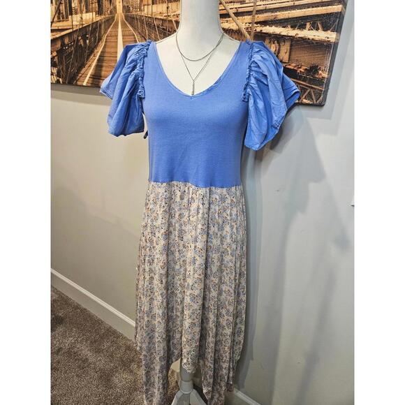 Dresses & Skirts - Ophelia Roe Blue Floral Midi Dress with Puff Sleeves